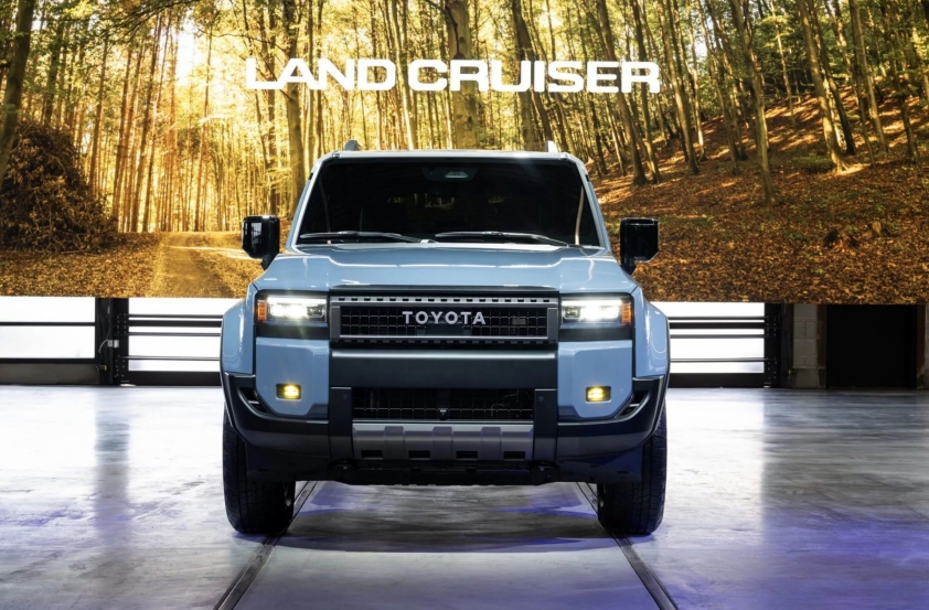 Xe chủ tịch Toyota Land Cruiser 2024 ra mắt: Thiết kế cổ điển, giá bán giảm khó tin 310255