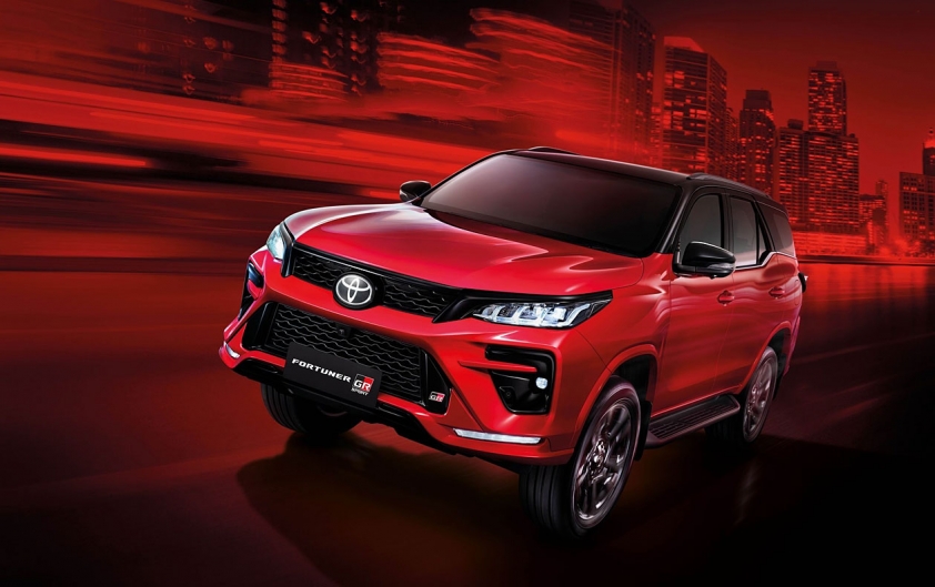Toyota Fortuner 2023 ra mắt: Nâng cấp trang bị, giá bán tăng nhẹ 310718
