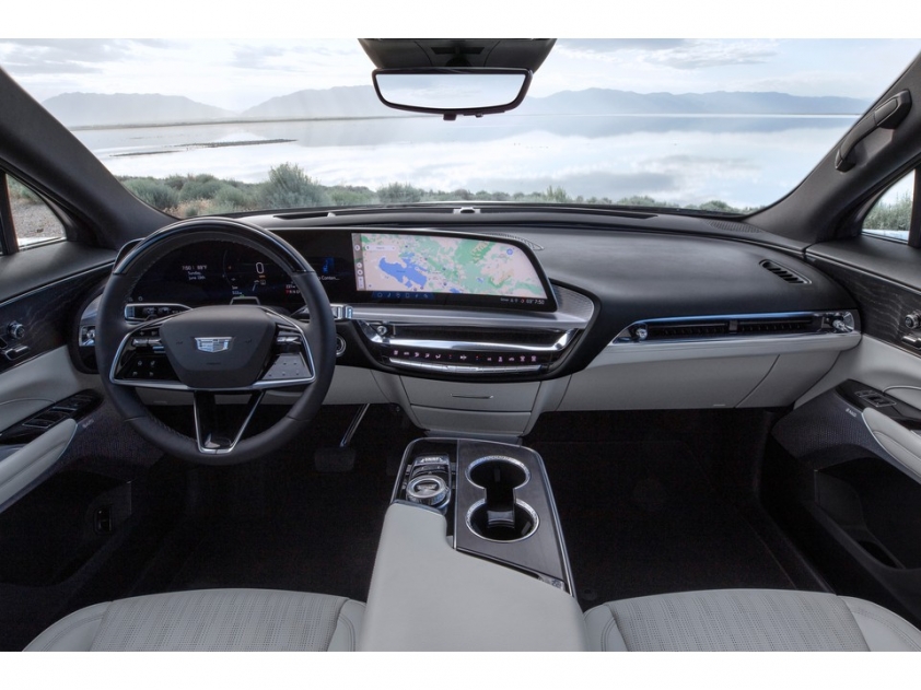 2023_Cadillac_Lyriq_25