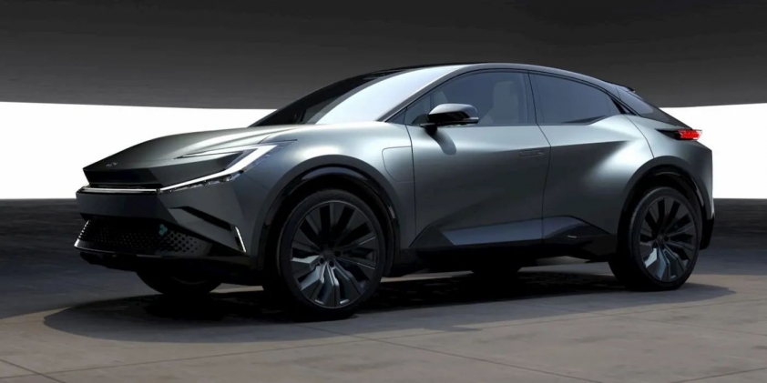 Toyota hé lộ SUV thuần điện mới với thiết kế đậm chất tương lai 331119