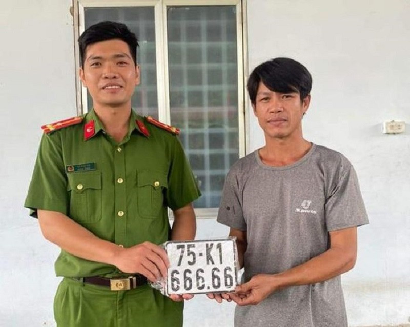 08495f31897c6022396d-899