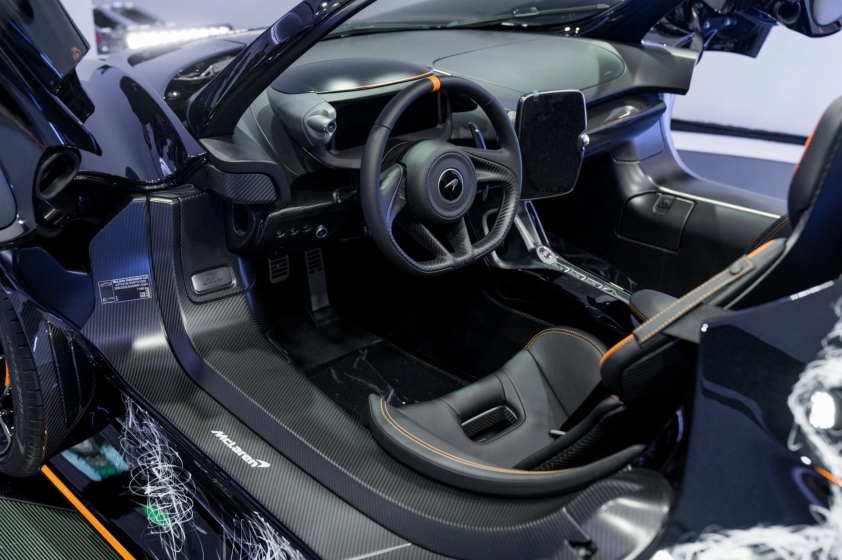 Đại gia Minh Nhựa nhận bàn giao siêu xe ‘độc nhất vô nhị’ McLaren Elva trị giá gần 150 tỷ đồng 340904