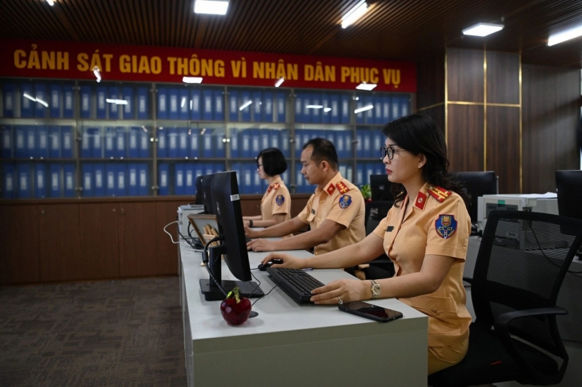 Đấu giá biển số ô tô ngày 25/10: Biển ngũ quý 9 ‘siêu đẹp’ chốt giá khó tin 346244