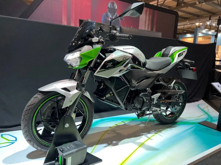 kawasaki-z-e1_result