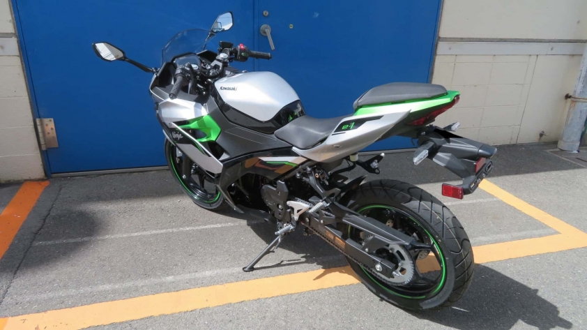 Mục sở thị thiết kế của Kawasaki Ninja e-1 và Z e-1, bộ đôi mô tô thuần điện đến từ Nhật Bản 363687