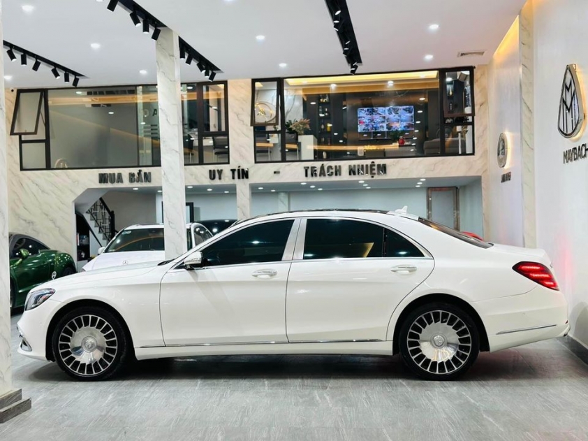 Lăn bánh 6 năm, Mercedes-Benz S400 độ Maybach bán ‘lỗ’ gần 3 tỷ đồng 365063