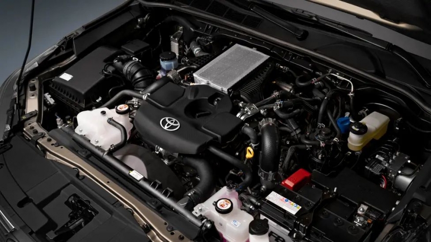 Bán tải Toyota Hilux ‘rục rịch’ ra mắt bản hybrid tiết kiệm nhiên liệu, dự kiến trình làng năm sau 366851