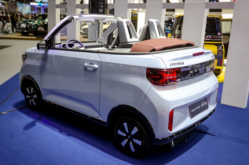 Chiêm ngưỡng vẻ ngoài ‘dễ thương’ của xe điện mui trần cỡ nhỏ Wuling Mini Convertible 367038