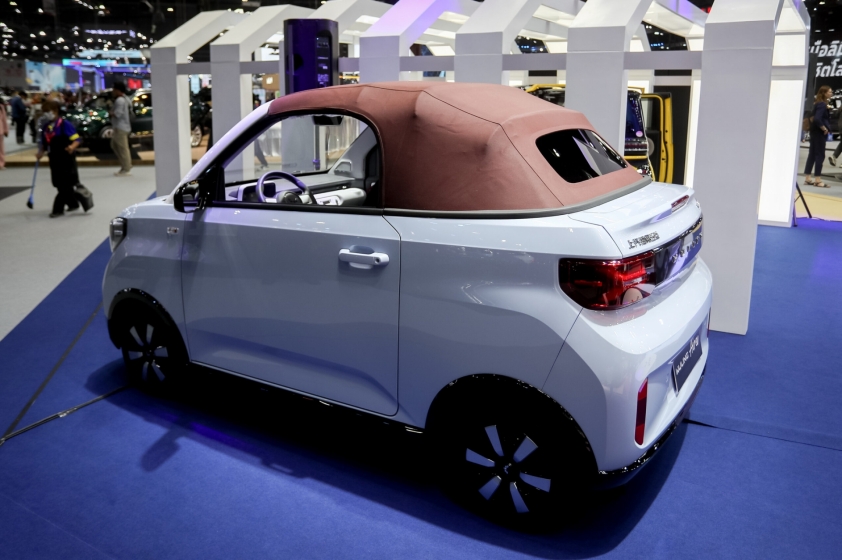 Chiêm ngưỡng vẻ ngoài ‘dễ thương’ của xe điện mui trần cỡ nhỏ Wuling Mini Convertible 367039