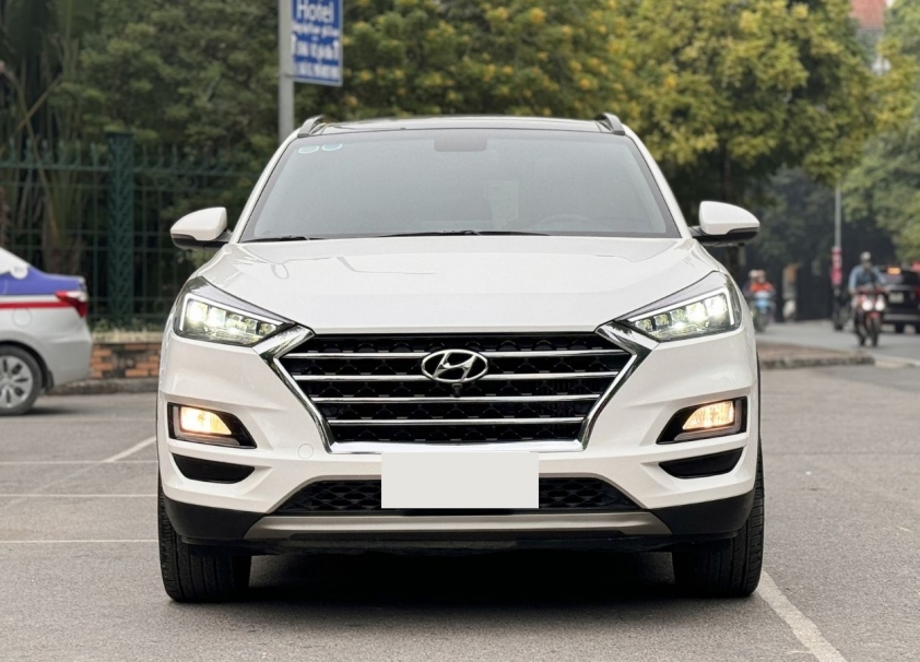 Lăn bánh 2 năm, chủ xe Hyundai Tucson chấp nhận bán ‘lỗ’ cả trăm triệu đồng 371802