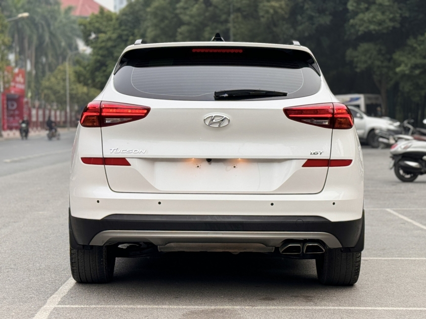 Lăn bánh 2 năm, chủ xe Hyundai Tucson chấp nhận bán ‘lỗ’ cả trăm triệu đồng 371803