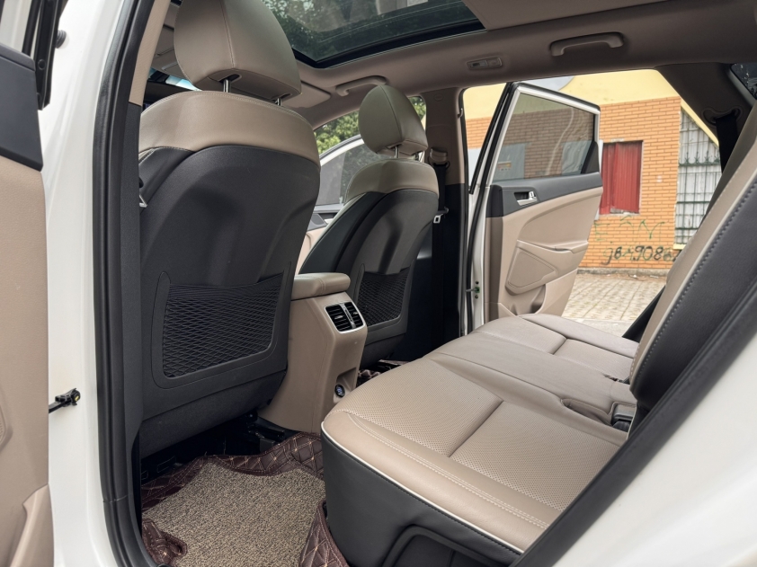 Lăn bánh 2 năm, chủ xe Hyundai Tucson chấp nhận bán ‘lỗ’ cả trăm triệu đồng 371809