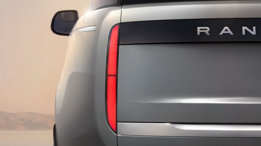 Xe sang Range Rover hé lộ bản chạy điện, hứa hẹn công suất ‘khủng’ nhưng lại cực kỳ yên tĩnh 372807