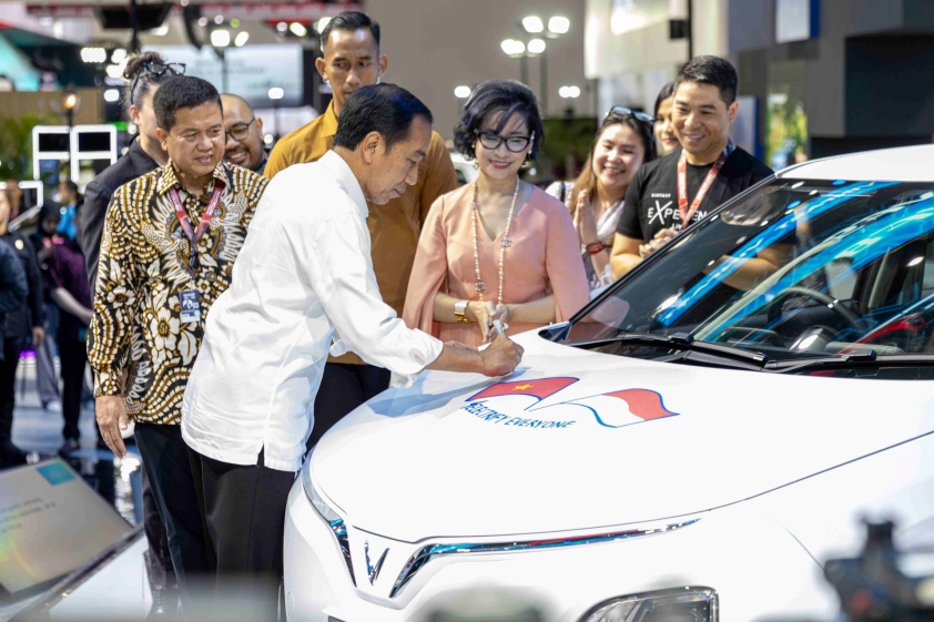vinfast-chinh-thuc-ra-mat-thi-truong-indonesia-voi-dai-xe-dien-tay-lai-nghich-406499