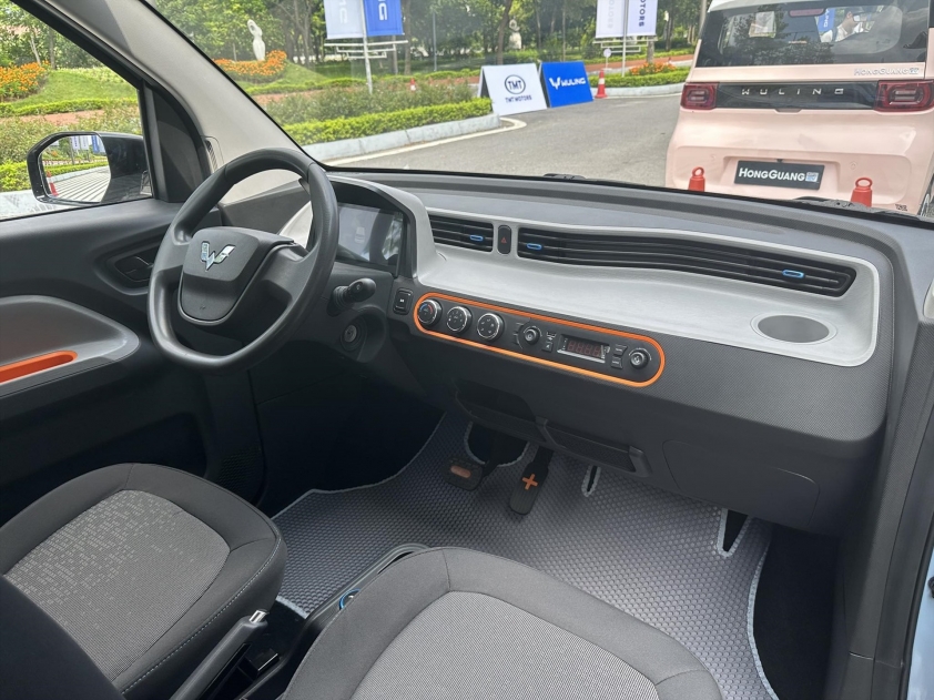 xe-dien-re-nhat-viet-nam-wuling-mini-ev-manh-tay-giam-gia-soc-len-toi-40-trieu-dong-382794