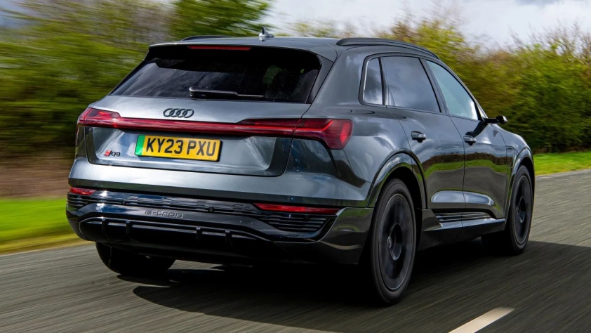 SUV điện Audi Q8 e-tron sẽ về Việt Nam giữa năm nay, cạnh tranh Mercedes EQE? 410210