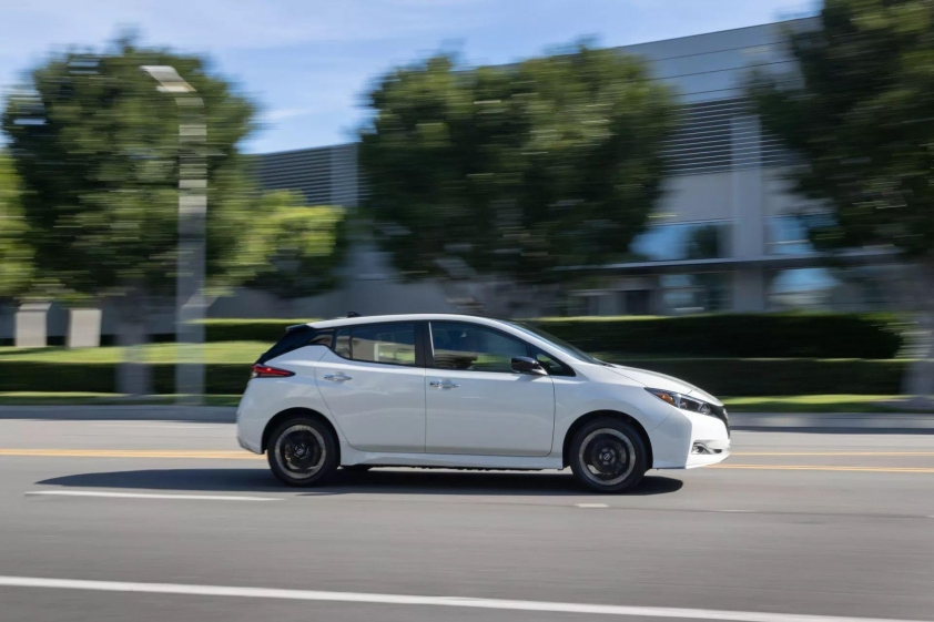 2024-Nissan-Leaf-626-9_result