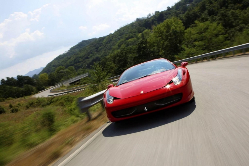 Chủ xe kiện Ferrari vì một vấn đề có thể ‘đe dọa tới tính mạng’ 425375