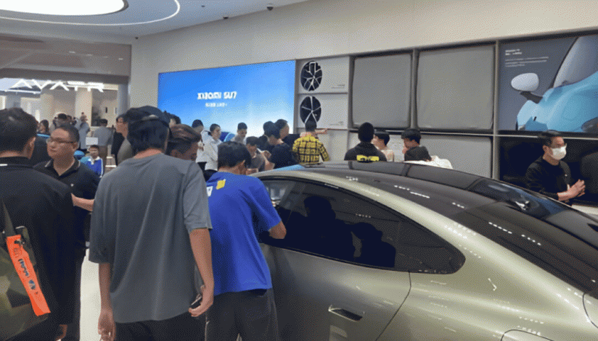 Xe điện Xiaomi SU7 ‘gây bão’: Người dùng sẵn sàng chờ tới 3 giờ sáng để lái thử 433909