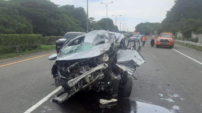 Indonesia: Xe Toyota nát đầu sau tai nạn, người dùng lo lắng về mức độ an toàn 440481