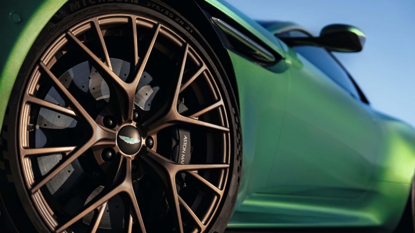 aston-martin-db12-23-1254-1685-4073-3782-1685001205
