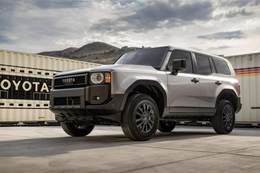 xe-chu-tich-toyota-land-cruiser-2024-ra-mat-thiet-ke-co-dien-gia-ban-giam-kho-tin-310249