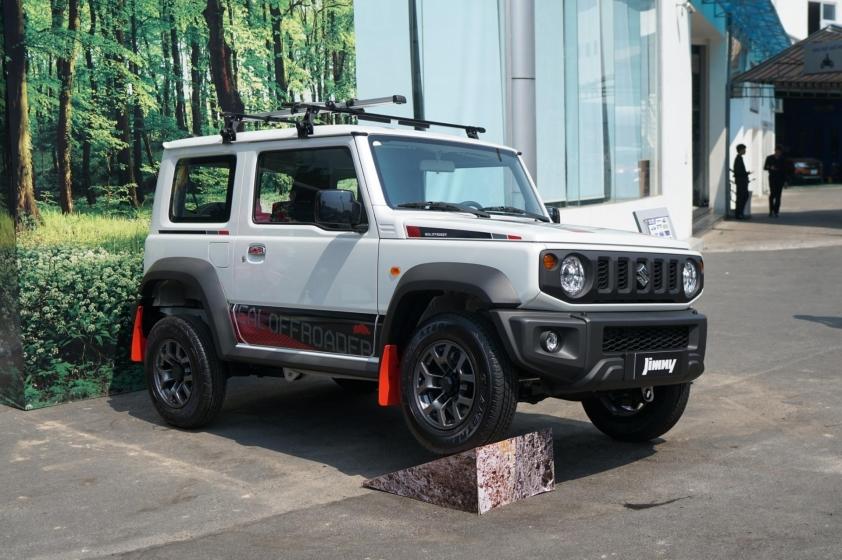 Sốc: Khách hàng Indonesia muốn mua Suzuki Jimny phải chờ tới 1,5 năm mới có xe 450234