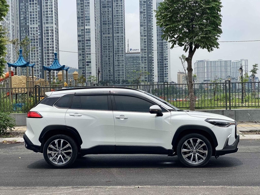 Toyota Corolla Cross lăn bánh 3 năm rao bán giá bao nhiêu sau khi phiên bản mới ra mắt Việt Nam? 458928