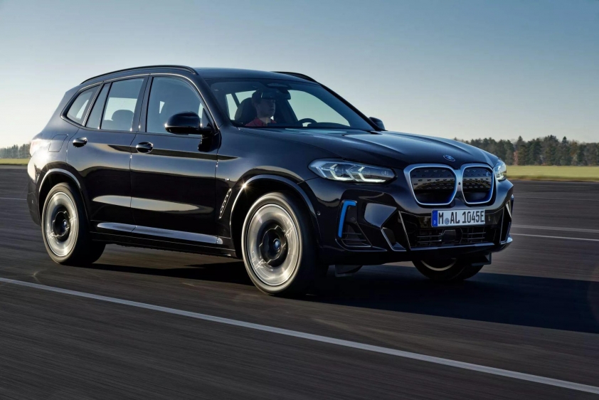 2022-BMW-iX3-22_result