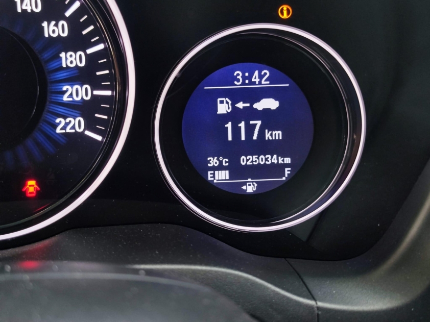 Honda HR-V 2019 chạy lướt hơn 2 vạn km xuống giá ngang một chiếc Hyundai i10 490278