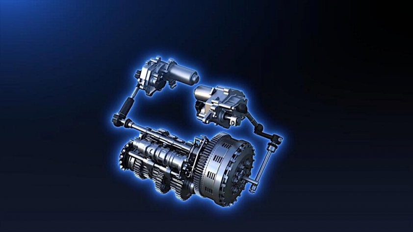 Yamaha ra mắt công nghệ giúp xe máy chuyển số chỉ bằng nút bấm 490684