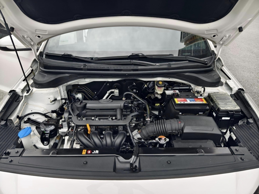 Hyundai Accent 2023 chạy ‘lướt’ 1 năm rao bán với giá khó tin 491651