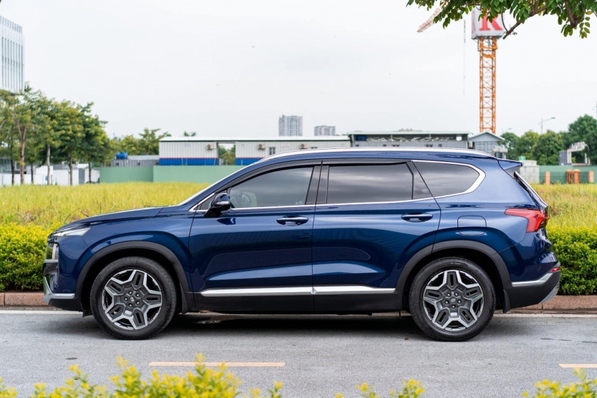 Ngỡ ngàng giá bán của Hyundai Santa Fe 2021 sau 3 năm lăn bánh 506458