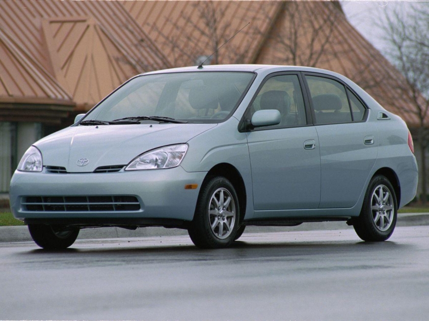 Tại sao Toyota cố ý ‘tụt lại’ trong lĩnh vực xe điện? 544033
