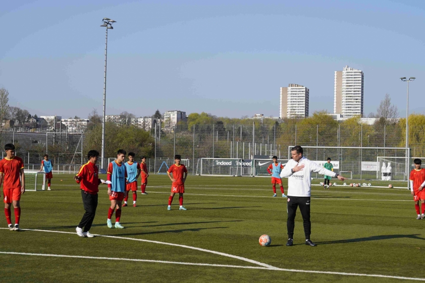 u17-tap-chong-press-compressed