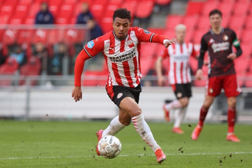 borussia-dortmund-dang-nham-den-donyell-malen-sau-khi-ban-sancho-sipa_32629533-1170x780