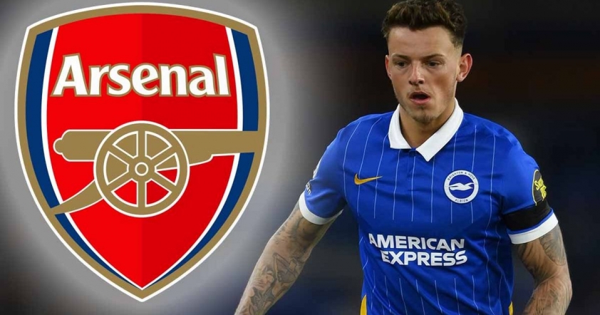 0_Ben-White-with-an-Arsenal-badge