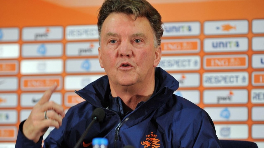 van-gaal-ben-spuugzat-bondscoach-zijn