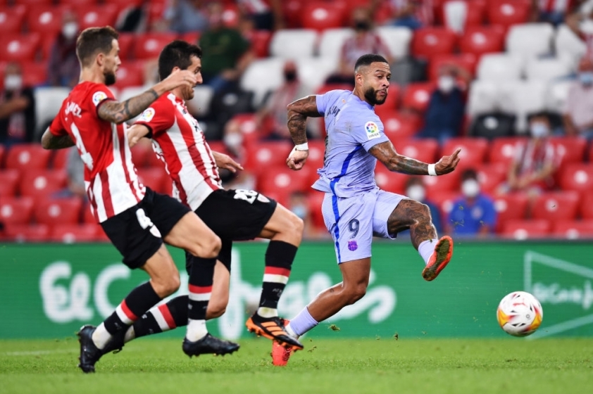 Depay đã tỏa sáng đúng lúc để đem vè 1 điểm cho Barca