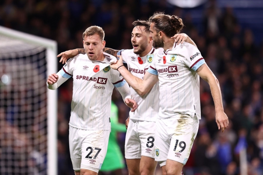 Burnley đã chơi kiên cường và họ đã có được 1 điểm trước Chelsea