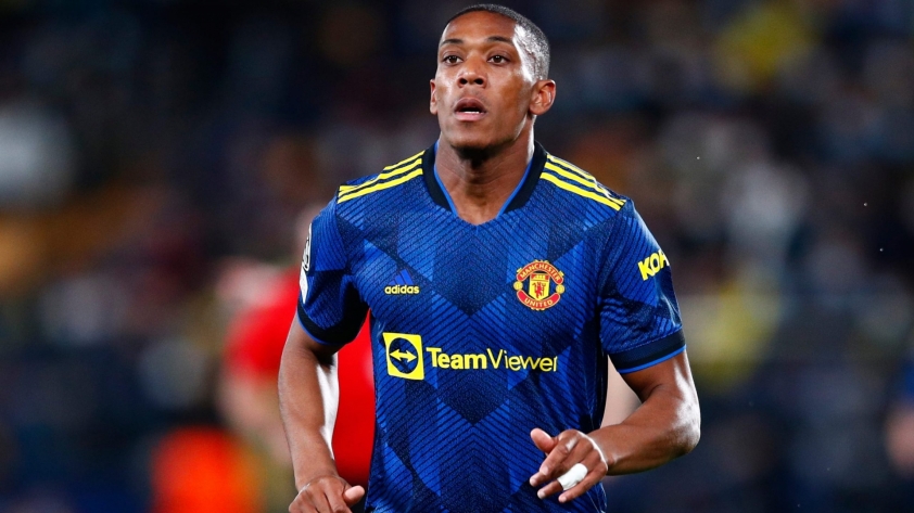 psg-lyon-considering-anthony-martial-bids-scaled