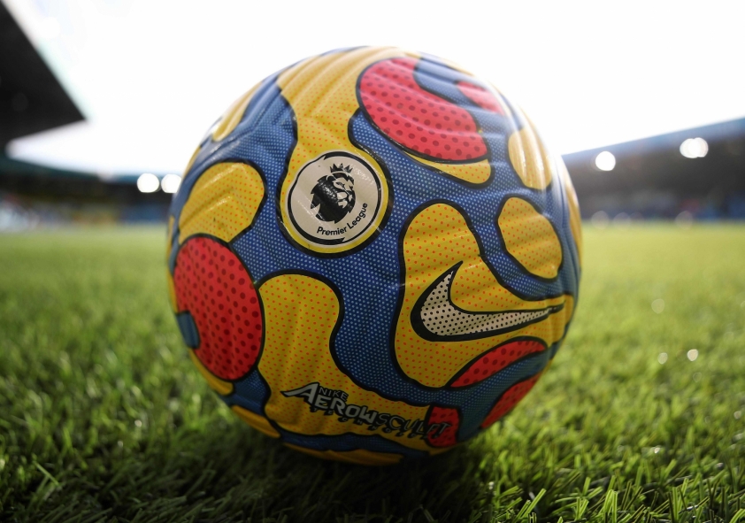 Nike-Hi-Vis-202122-Elland-Road-compressed