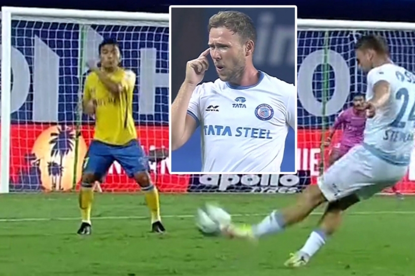 Siêu phẩm sút phạt ‘đỉnh hơn Messi’ của cầu thủ thi đấu ở châu Á 101414