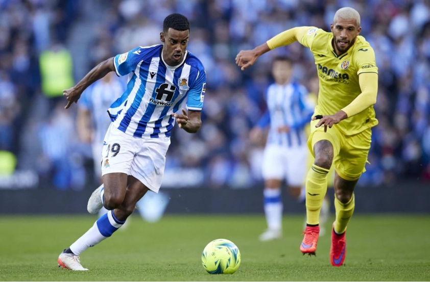 Chuyển nhượng MU 7/2: Thực hiện ‘thương vụ khó tin’, xác định cái tên thay Pogba? 109396