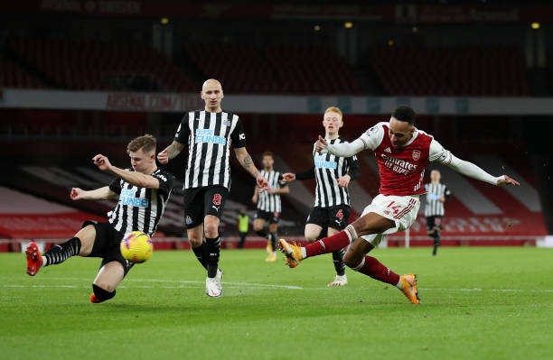 Khiến CĐV Arsenal nổi giận, đội trưởng Arsenal muốn chuộc lỗi bằng hành động