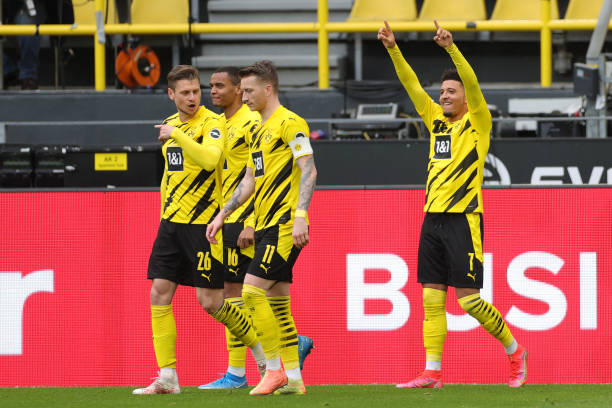 Không cần đá, Bayern vẫn vô địch Bundesliga