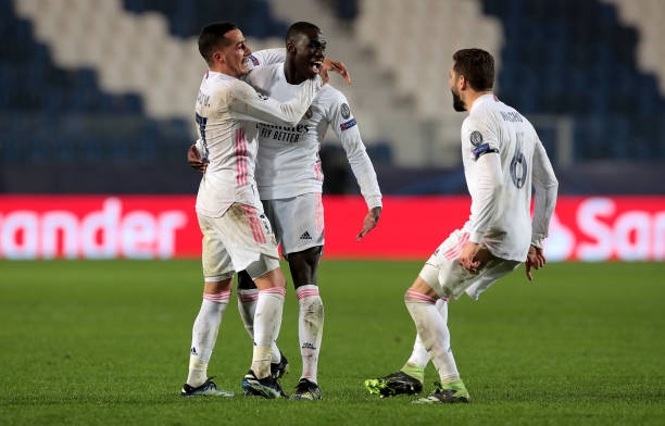 Real 'sáng cửa' vô địch La Liga