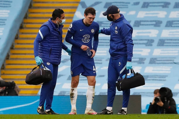 Chelsea nhận tin ‘sét đánh’ trước thềm chung kết