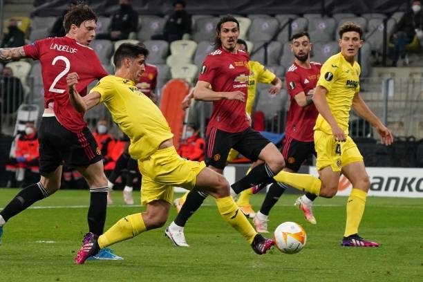 Lindelof mắc lỗi, MU trả giá bằng cả mùa giải