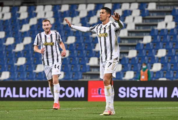 Tương lai của Ronaldo bất ngờ được tiết lộ trên phim trường Netflix